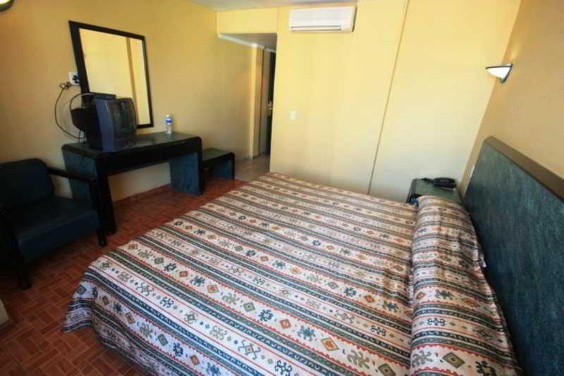 Hotel Universo Γκουανταλαχάρα Εξωτερικό φωτογραφία