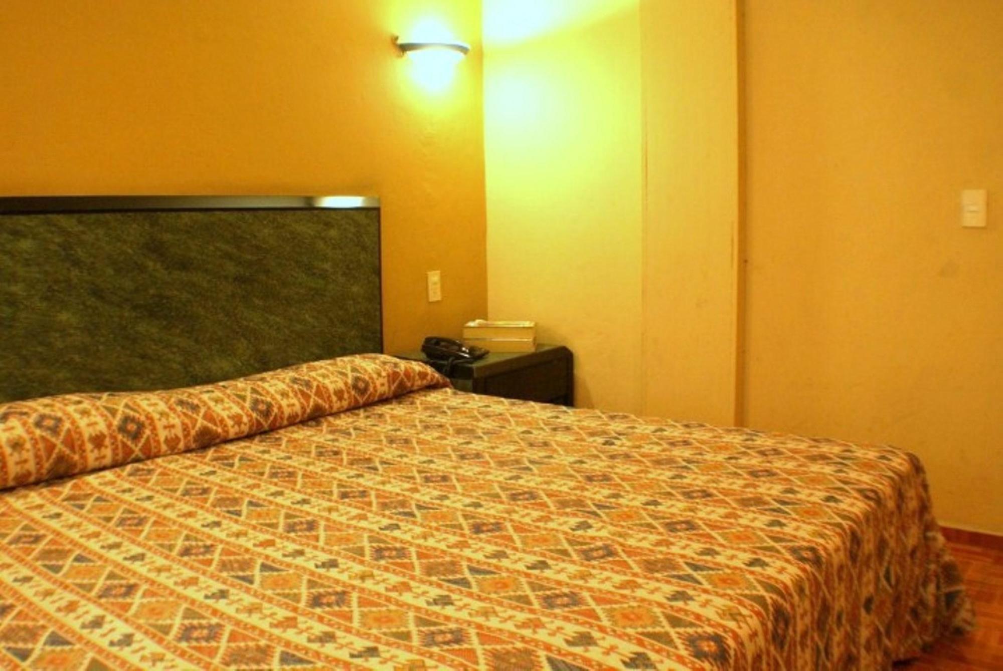 Hotel Universo Γκουανταλαχάρα Εξωτερικό φωτογραφία