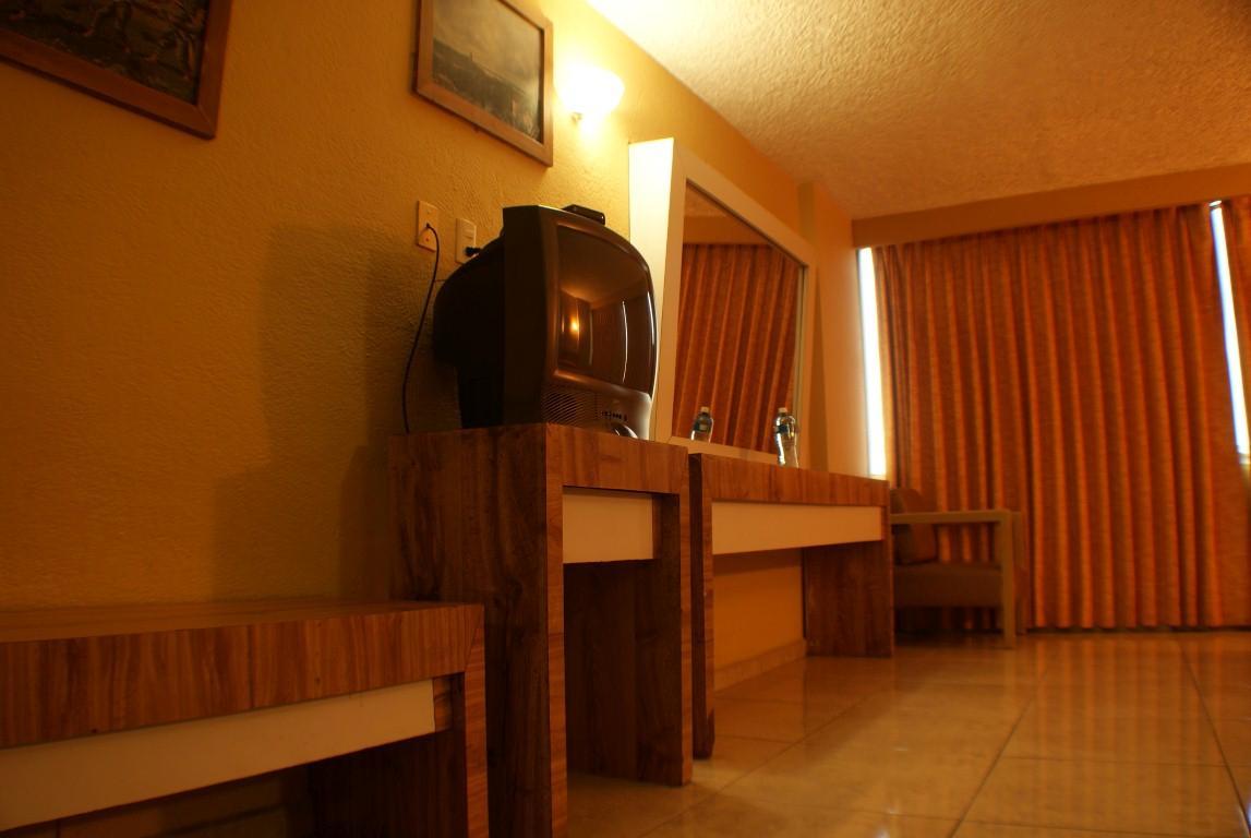 Hotel Universo Γκουανταλαχάρα Εξωτερικό φωτογραφία