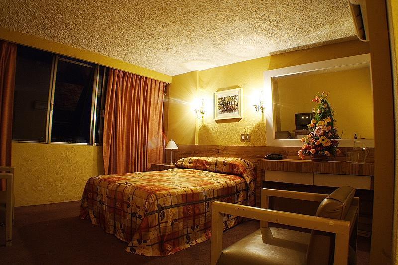 Hotel Universo Γκουανταλαχάρα Εξωτερικό φωτογραφία