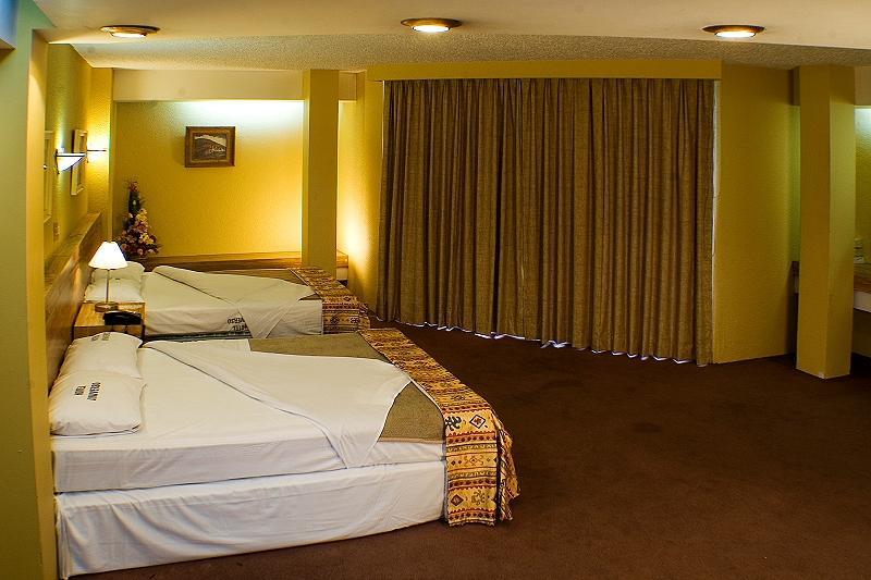 Hotel Universo Γκουανταλαχάρα Εξωτερικό φωτογραφία
