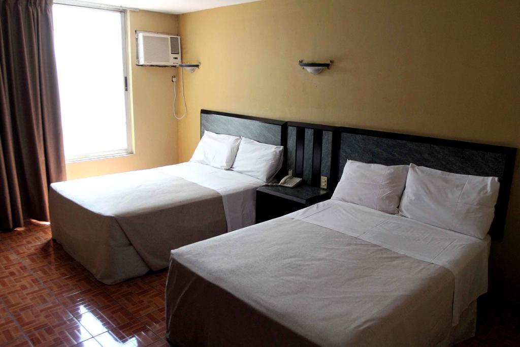 Hotel Universo Γκουανταλαχάρα Δωμάτιο φωτογραφία